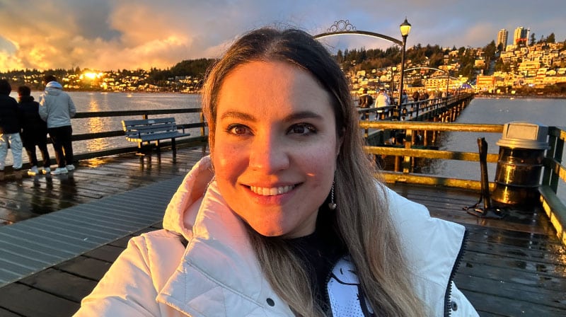 2025 valedictorian selfie on a pier