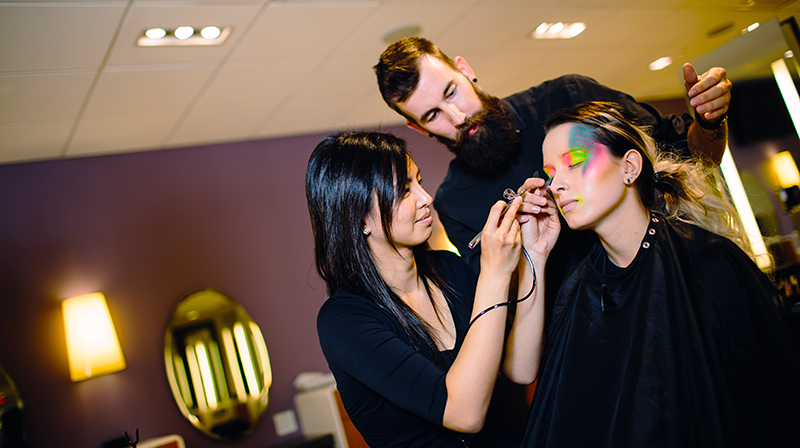 News-Makeup-airbrush-800