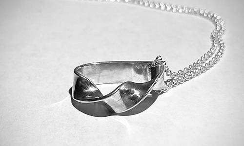 Weiwei Li necklace